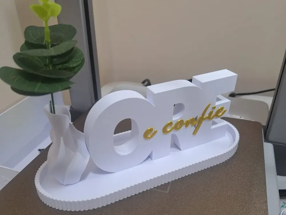 Foto real: Peça Decorativa Ore e Confie
