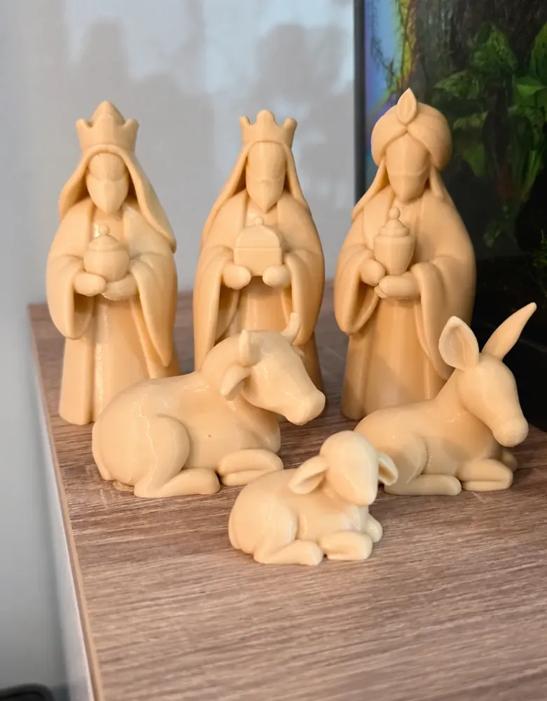 Foto real: Presépio Minimalista: Reis Magos e Animais